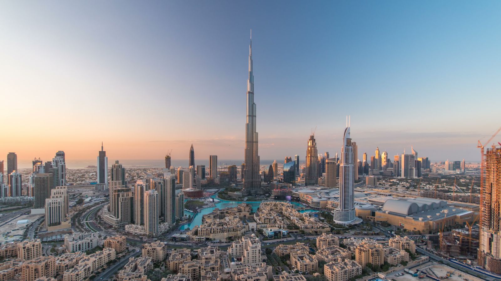 Dubai stocks hit 8-year high