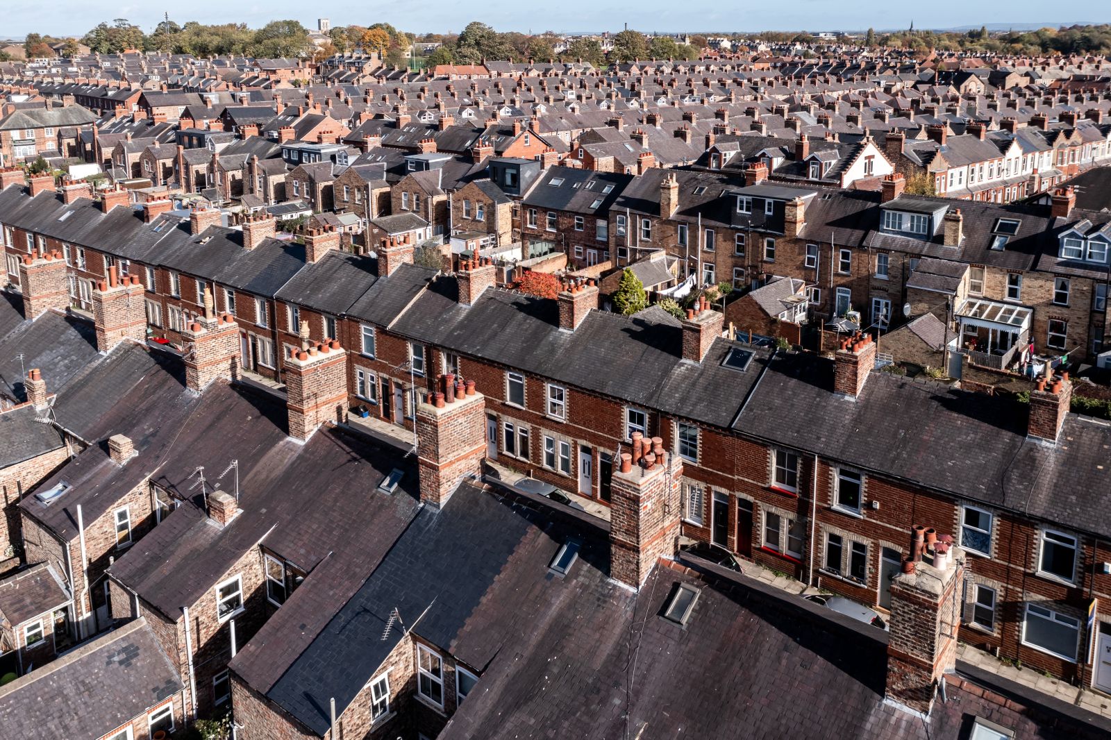 UK housing prices take biggest hit in 14 years