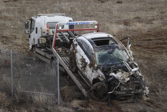Ahmet Çalık, hayatını kaybettiği trafik kazasının ardından otomobili parçaladıAhmet Çalık, hayatını kaybettiği trafik kazasının ardından otomobili parçaladı