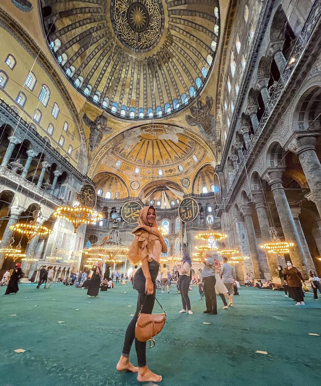 Diletta Leotta visits AYASOFIA Hagia Sophia Mosque