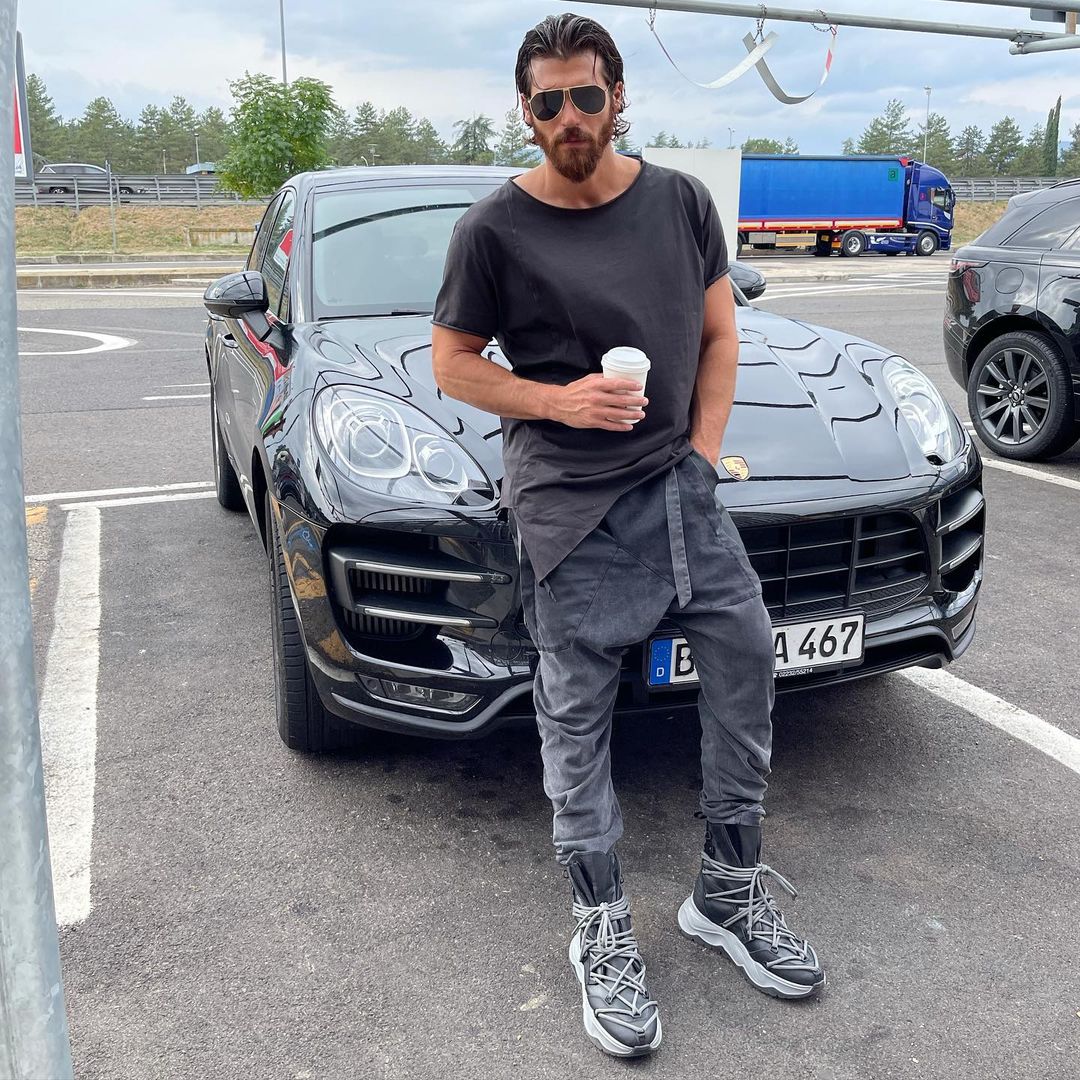 Anil Çelik Can Yaman Avrupa Düzeyinde Diğer Türk Aktörlere Yol Açıyor
