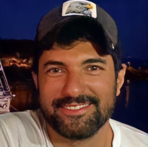 Engin Akyürek Los Hoyuelos De Akyürek Geri civata hoyuelos en la espalda Kaş