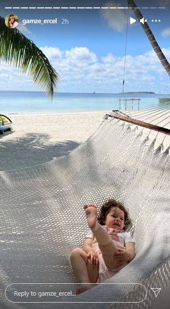 "Hande Erçel's Sister Gamze Erçel kız kardeş Maldives Caner Yıldırım Aylin Mavi Yıldırım "