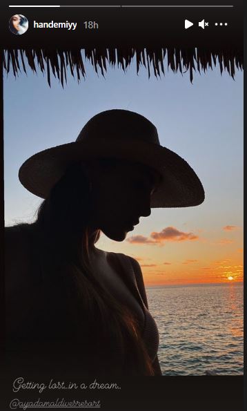 Hande Erçel Ercel Kerem Bürsin Bursin Maldives evlilik teklifi marriage proposal Aşk love bikini