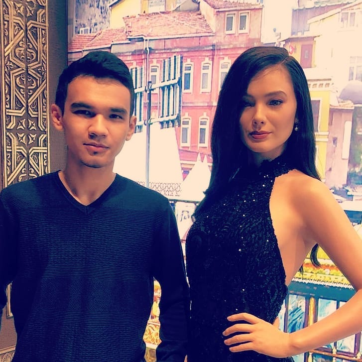 Neslihan Atagül Wax Figures in Uzbekistan Özbekistan'da Neslihan Atagül Balmumu Figürleri