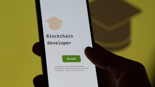 Top 10 blockchain courses for beginners in 2023
