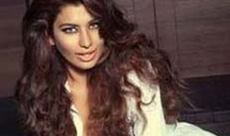 ""عشيقة سيف الإسلام التركية ابرو شانجي