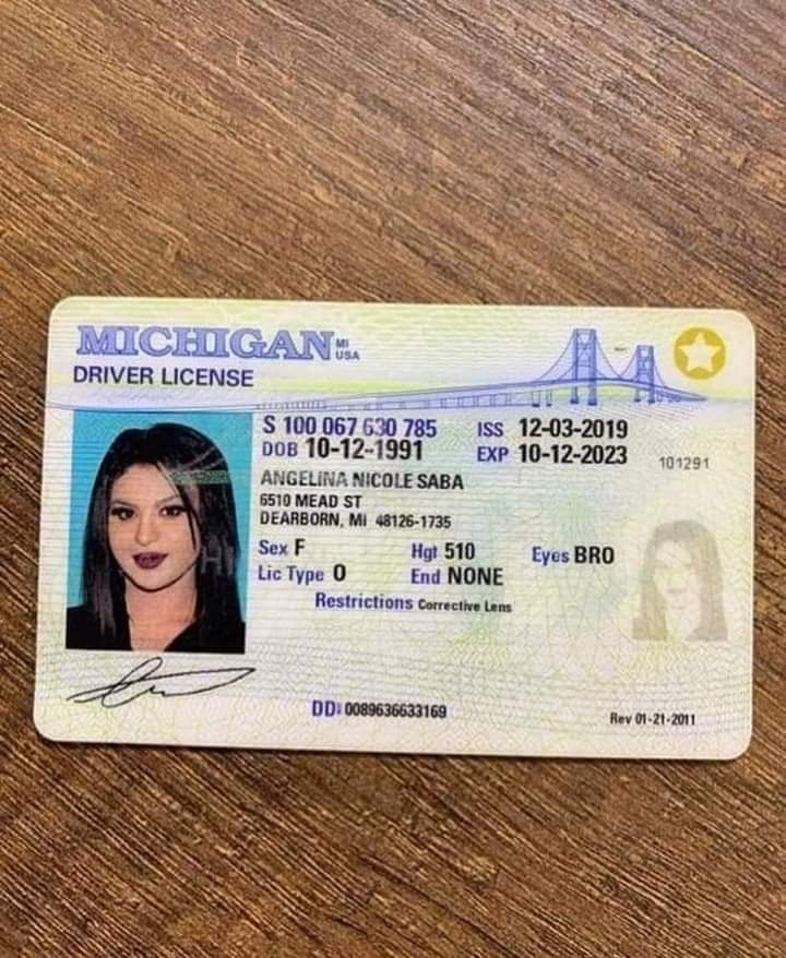 "" رخصة قيادة كانت تحملها جوجو دعارة عند اعتقالها