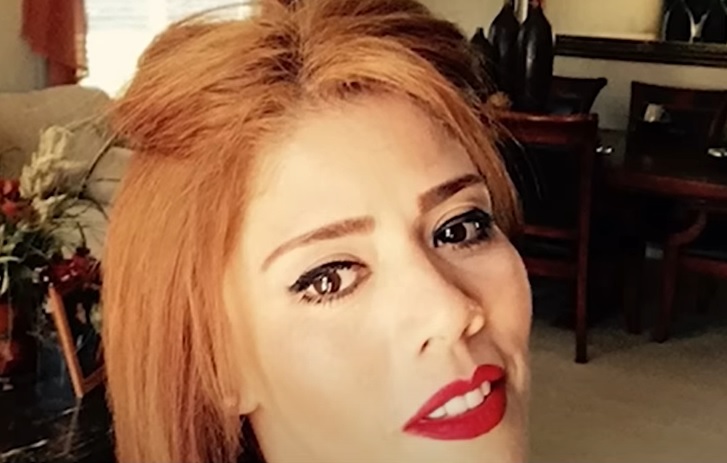 ""تملك روزا ايسيلا  مقهى وعددا من صالونات التجميل في فلوريدا