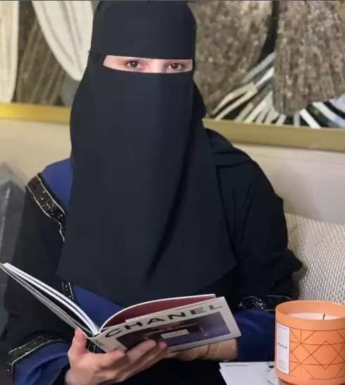 نصرة الحربي بالحجاب والنقاب