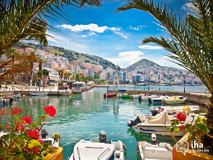 السياحة في البانيا 