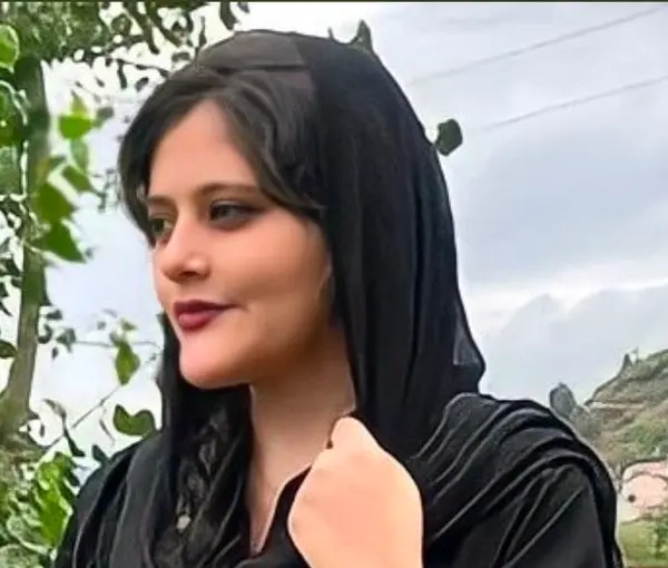 "مهسا أميني"