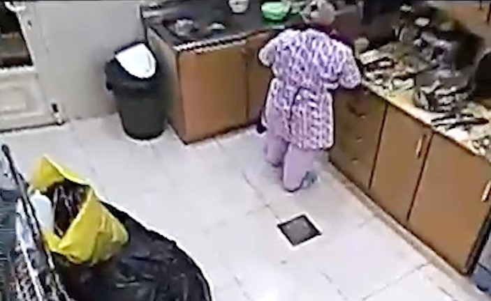 خادمة في الكويت