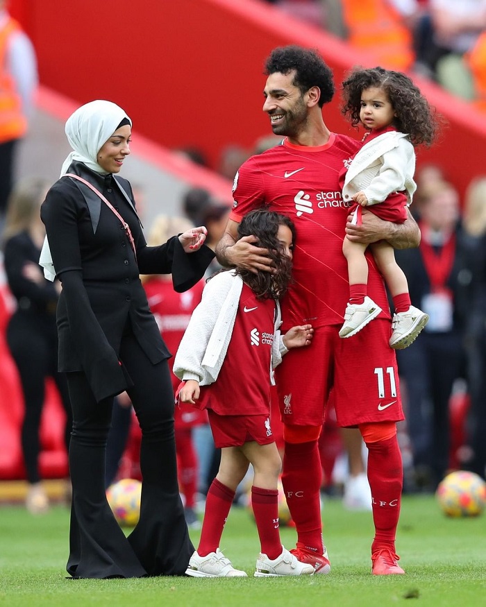 زوجة محمد صلاح تخطف الأنظار بعد خسارة وزنها