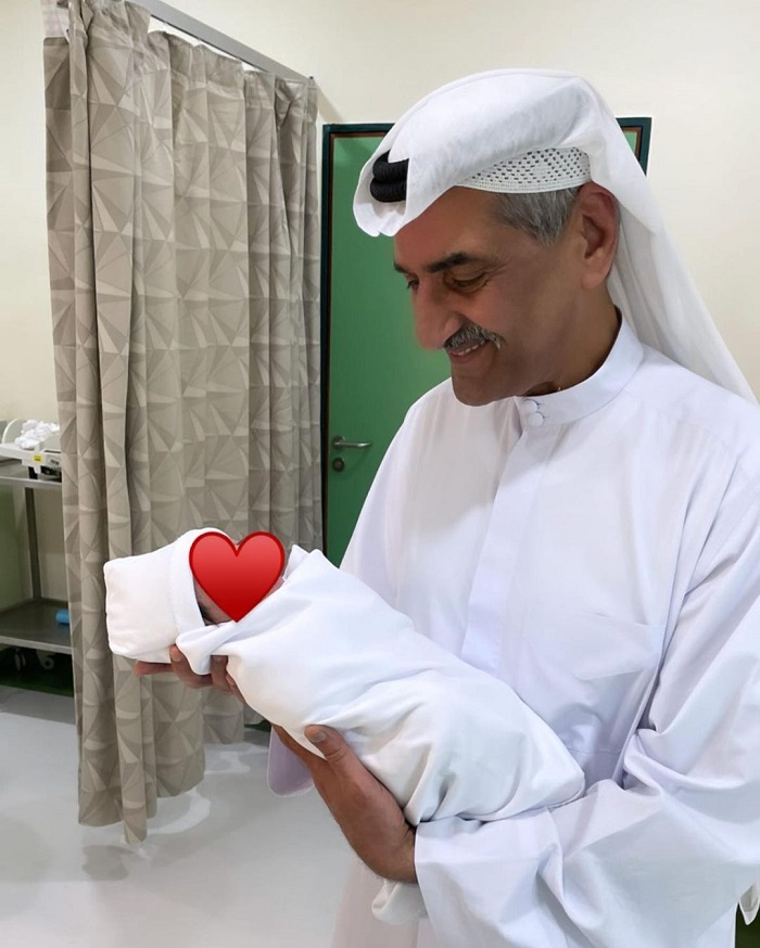 الشيخ مكتوم بن حمد يرزق بمولوده الأول
