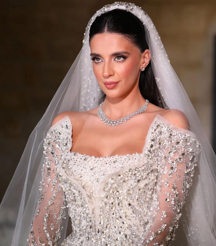 زواج ملكة جمال لبنان السابقة بيرلا حلو