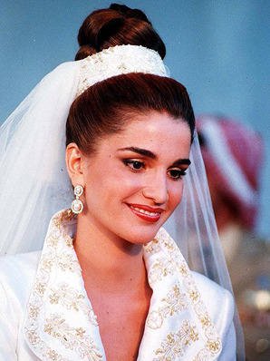 فستان زفاف الملكة رانيا