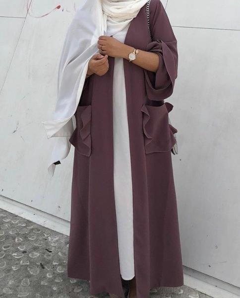 عباءة ملونة
