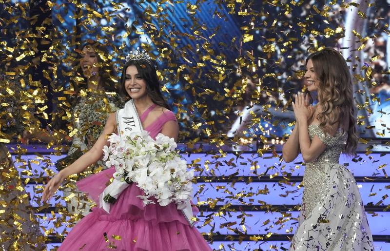 ياسمينا زيتون تتوج بلقب ملكة جمال لبنان 2022