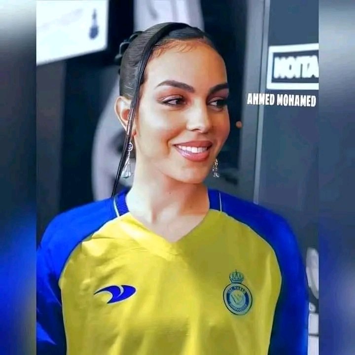 "جورجينا رودريغيز بقميص النصر"