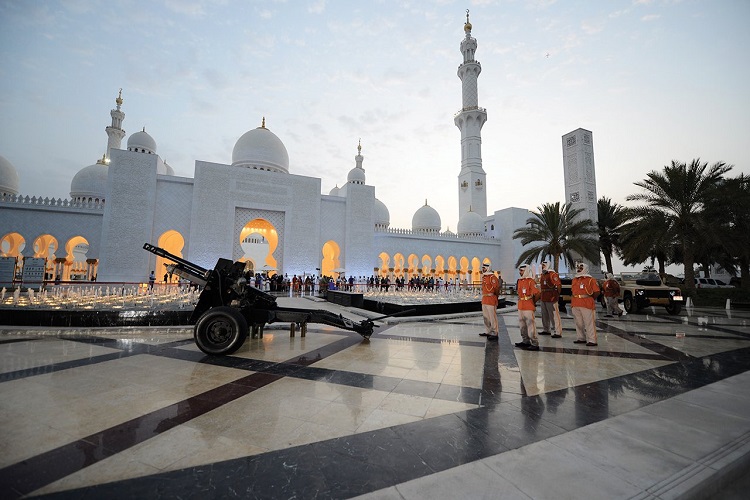 "اماكن مدفع رمضان في الإمارات"