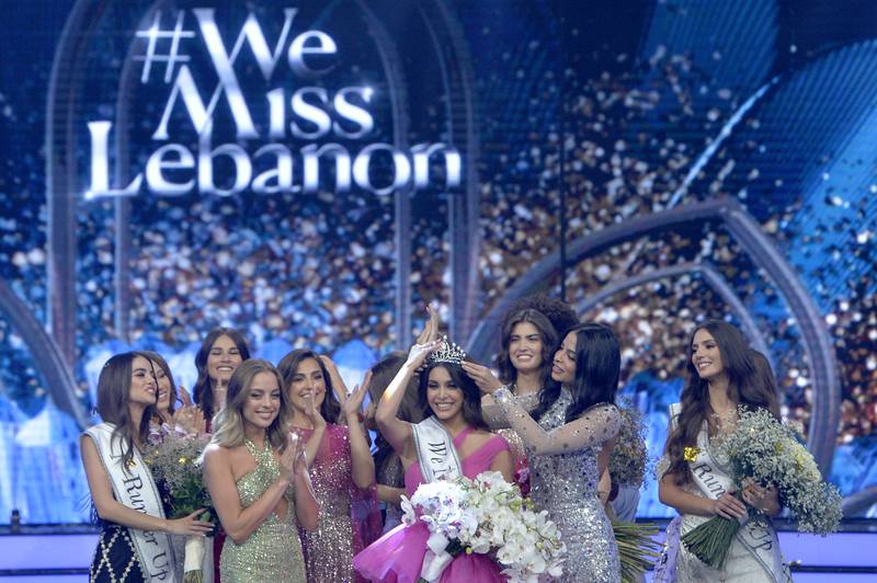 ياسمينا زيتون تتوج بلقب ملكة جمال لبنان 2022