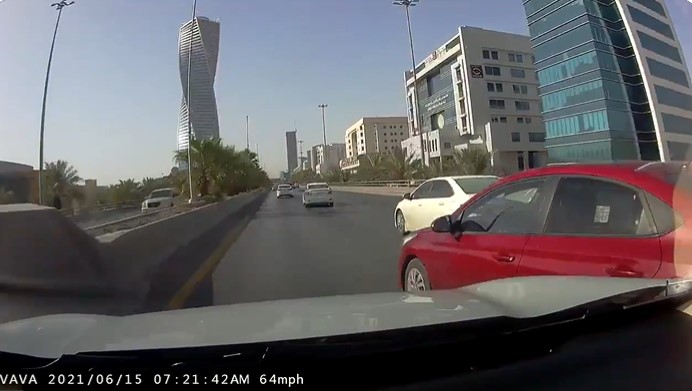 "راعي السيارة الحمراء"