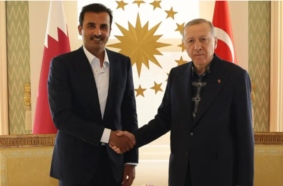 "الشيخ تميم برفقة رجب طيب أوردوغان"