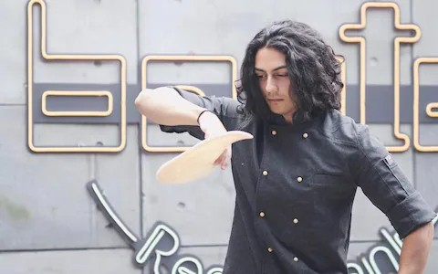 "مهرشاد شهيدي المُلقب بـ"جيمي أوليفر إيران""