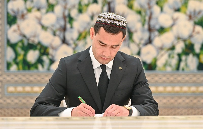 رئيس تركمانستان الجديد سيردار بيردي محمدوف