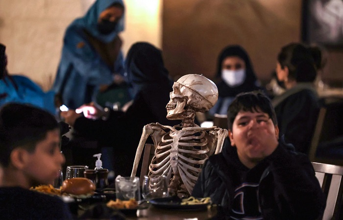حفلة تنكرية في الرياض