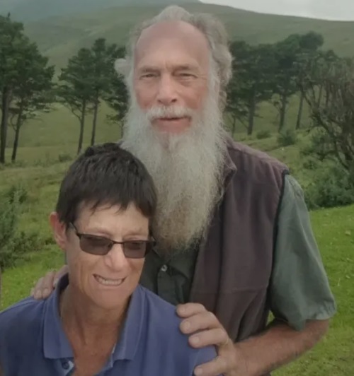 رود سوندرز (74 عاما) وزوجته راشيل (63 عاما)