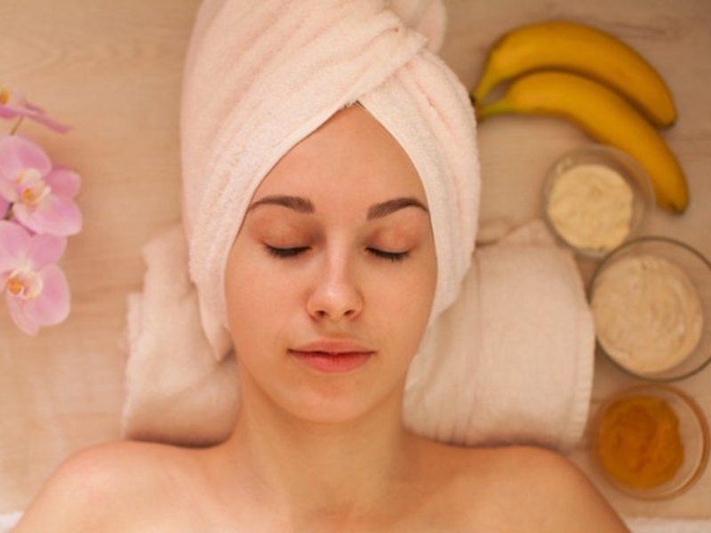 جميلة البوابة: 4 خلطات رائعة من الموز لبشرة صافية