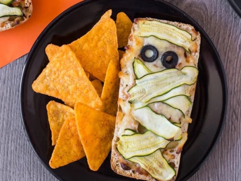 وصفات هالوين: بيتزا المومياء