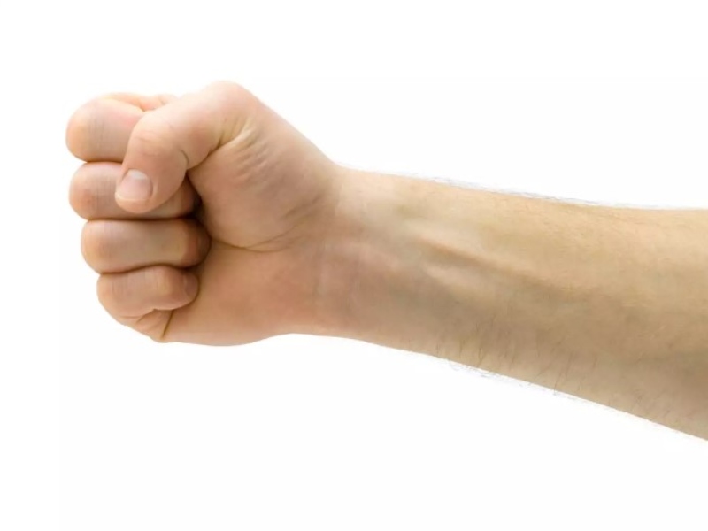 أسرار شخصيتك الخاصة تكشفها قبضة يدك 