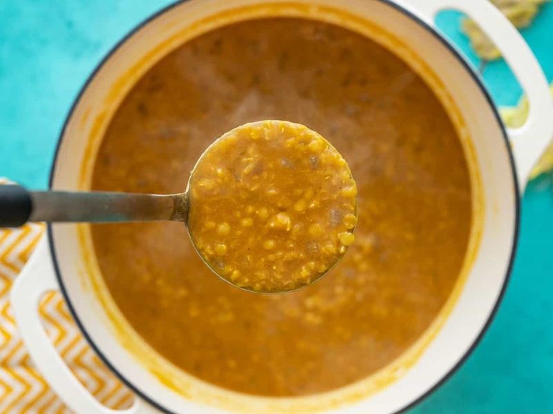 وصفات خريفية: شوربة العدس الأحمر واليقطين