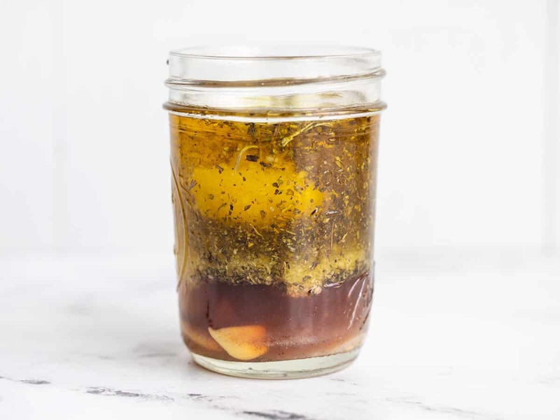 سلطة المقبلات الطازجة اللذيذة