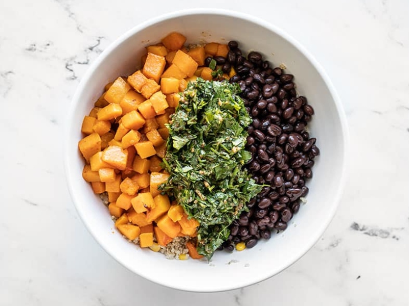 وصفات خريفية: سلطة القرع العسلي مع الكينوا