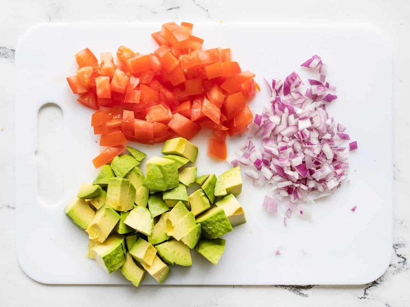 تاكو اللحم بالقرنبيط والأفوكادو