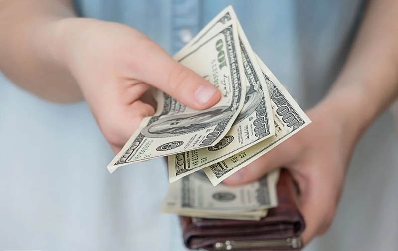 تفسير حلم توزيع الفلوس الورقية للمتزوجة