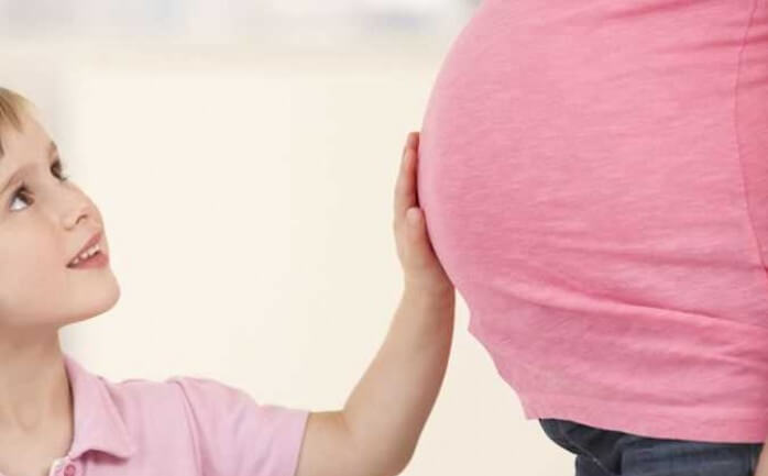 حلم الحمل بتوأم للمتزوجة وهي غير حامل وعندها أطفال