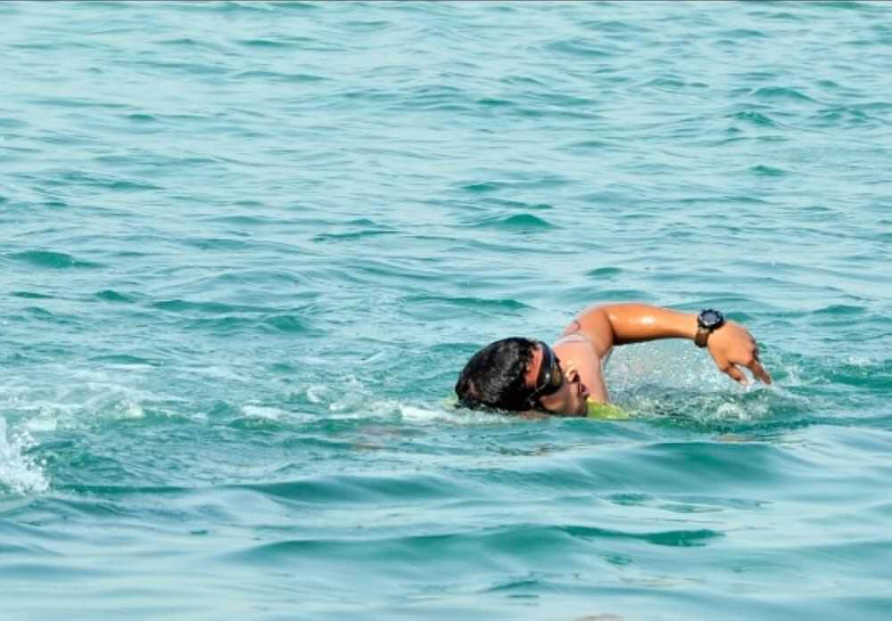 رؤية السباحة في البحر في المنام للمتزوجة