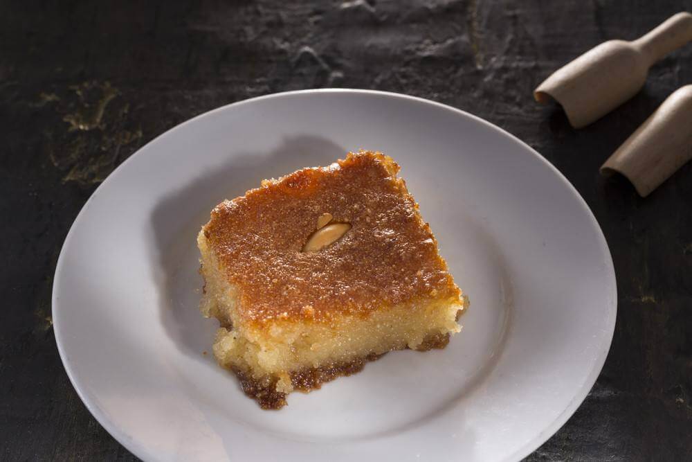 طريقة تحضير البسبوسة بالسميد منال العالم