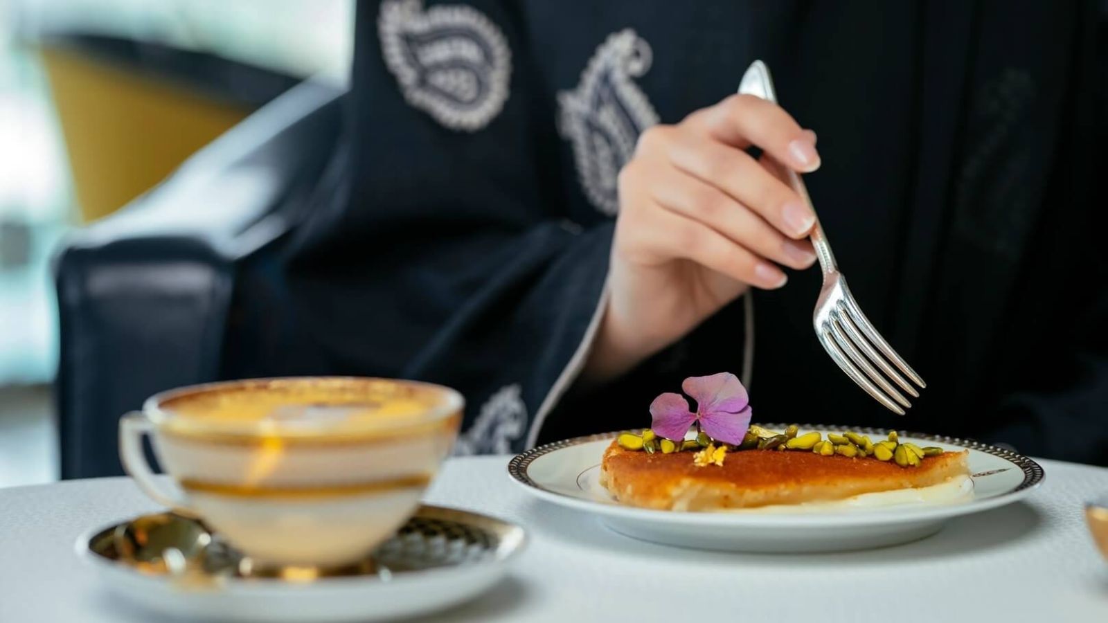 طريقة تحضير البسبوسة بالسميد والزبادي والبيض