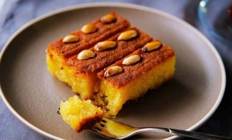 طريقة عمل البسبوسة بالسميد السايب