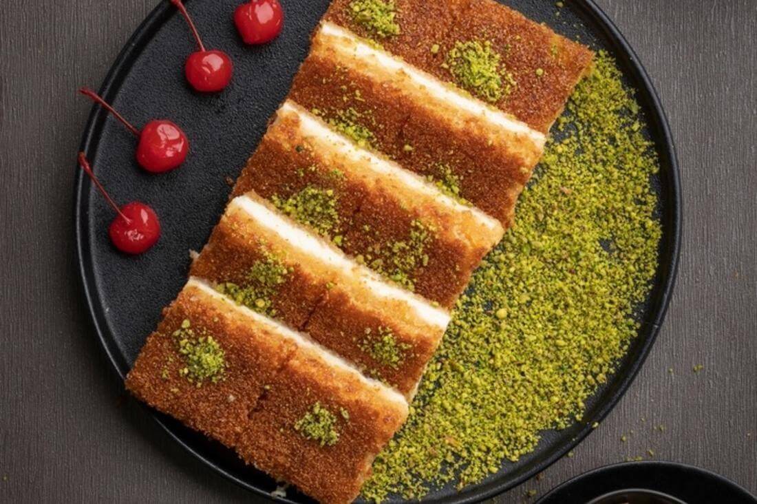 طريقة عمل البسبوسة فاطمة ابو حاتي