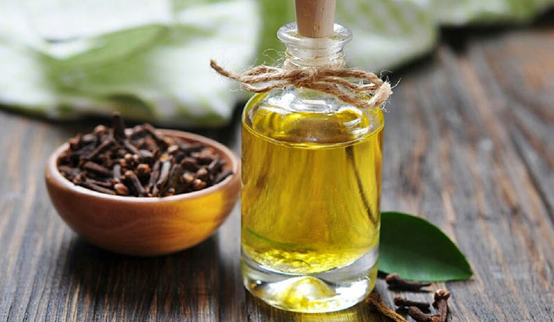 فوائد زيت القرنفل للرجال