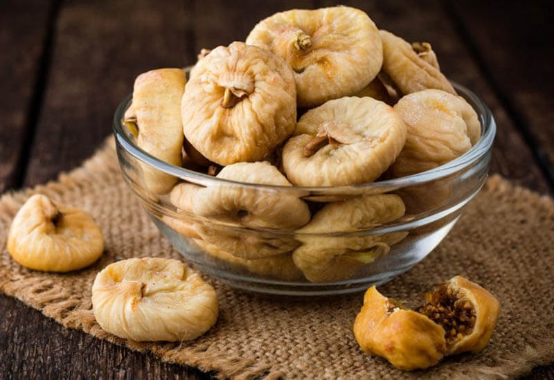 هل التين المجفف مع زيت الزيتون مفيد؟