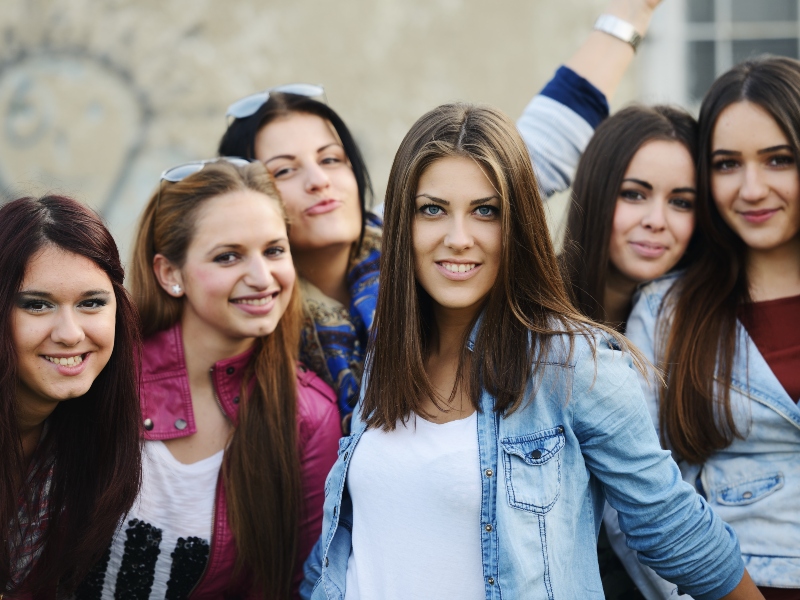 أبيات شعر عن يوم المرأة العالمي 2022