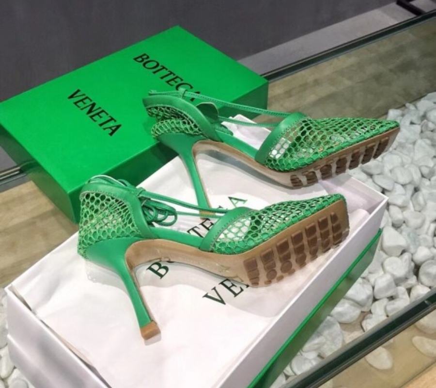 صنادل البوز المربع